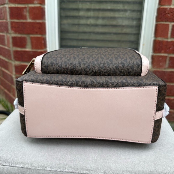 Michael Kors medium backpack and wallet - Picture 7 of 16